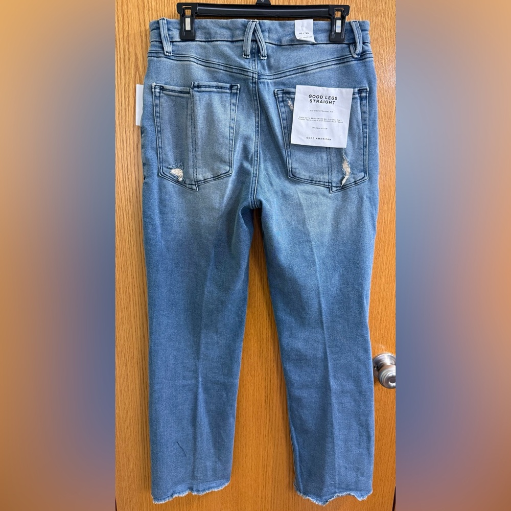 Good American Good Legs Straight Jeans NWT - Picture 2 of 4
